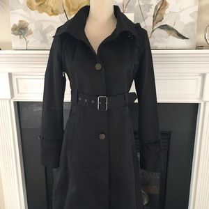 Beautiful and Elegant Waterproof Coat